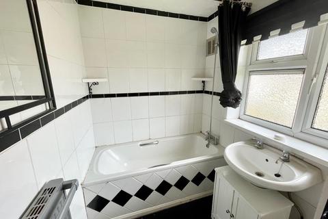 11 Findlay Grove, Hartlepool, TS25 4DE