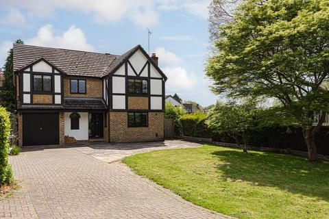 23 Fairacres, Tadworth, KT20 5QT