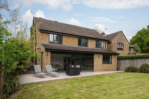 23 Fairacres, Tadworth, KT20 5QT