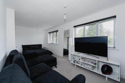 23 Fairacres, Tadworth, KT20 5QT