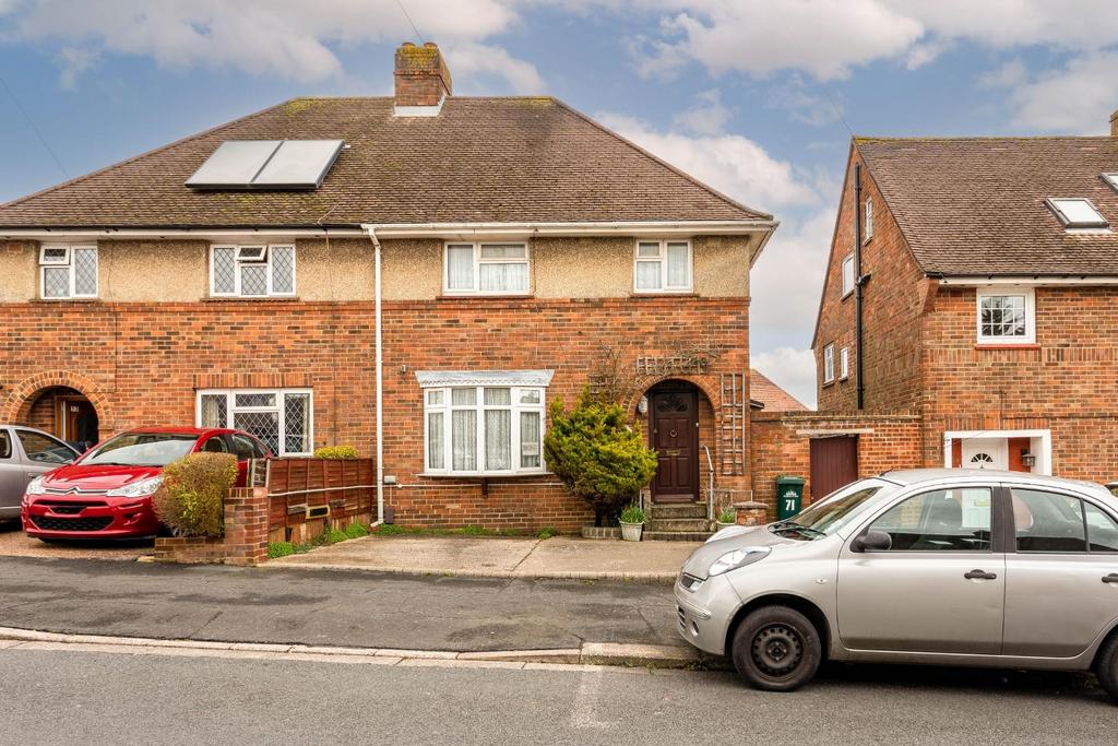 Amberley Drive-12.jpg