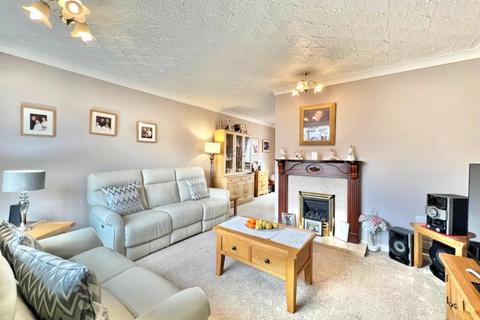 14 Deacons Way, Barnsley, S71 2HU