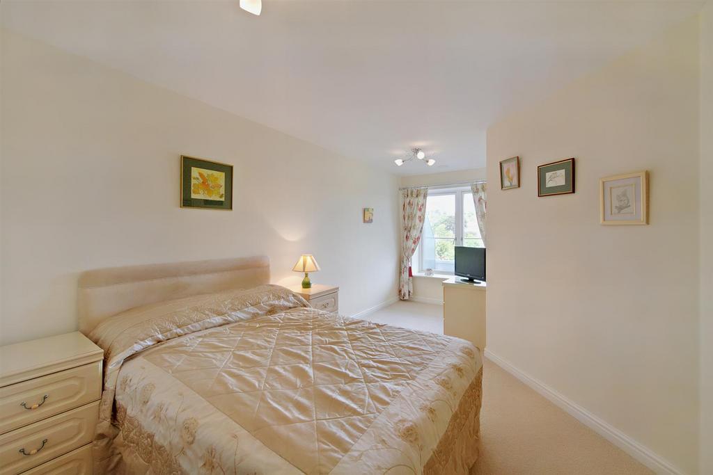 Double Bedroom