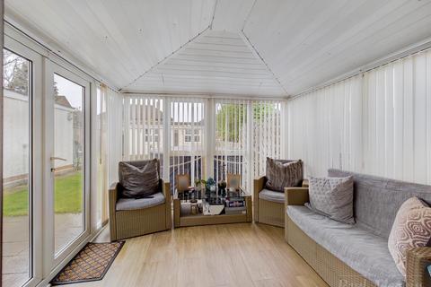 19 Rowdown Crescent, New Addington, Croydon, CR0 0HQ