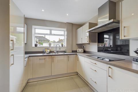 19 Rowdown Crescent, New Addington, Croydon, CR0 0HQ
