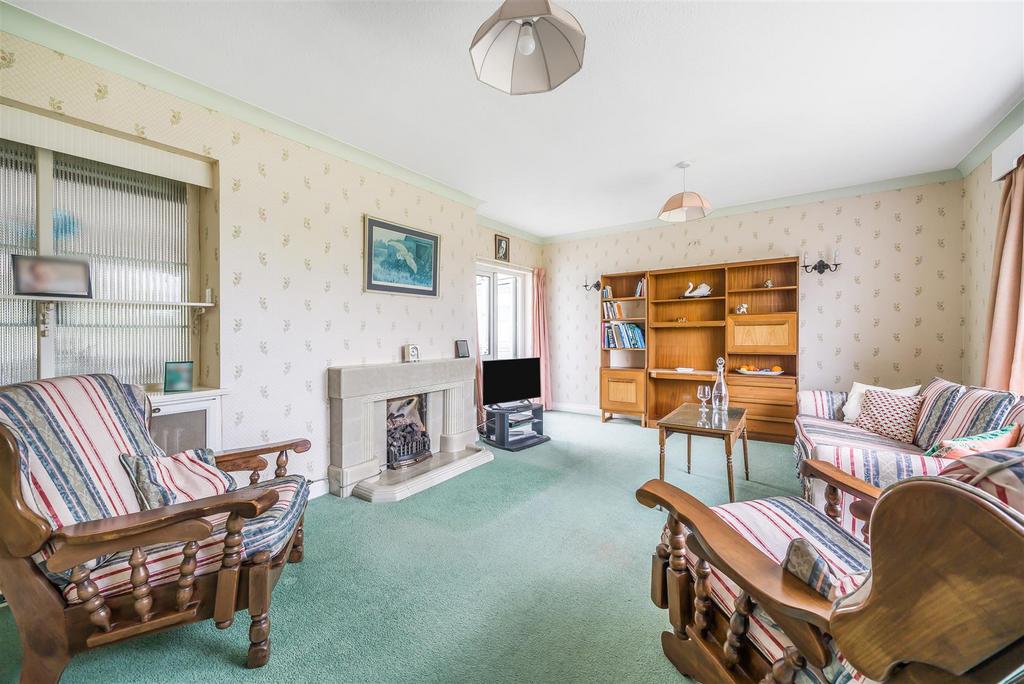 Oxlea Road, Torquay 2 bed bungalow £600,000