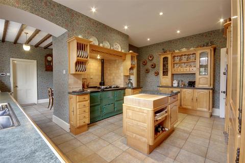 6 bedroom detached house for sale, Mill Lane, Elloughton