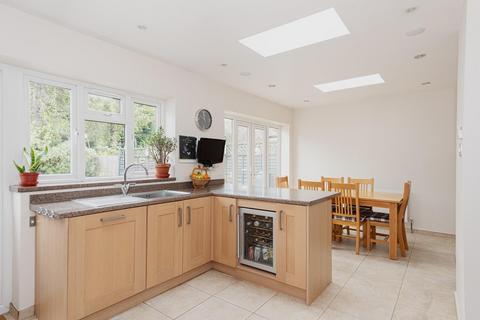 9 Mavis Close, Epsom, KT19 0PZ