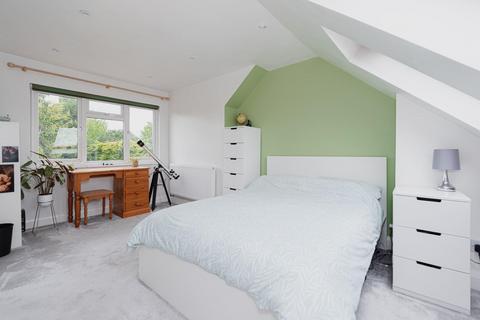 9 Mavis Close, Epsom, KT19 0PZ