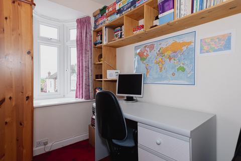 9 Mavis Close, Epsom, KT19 0PZ