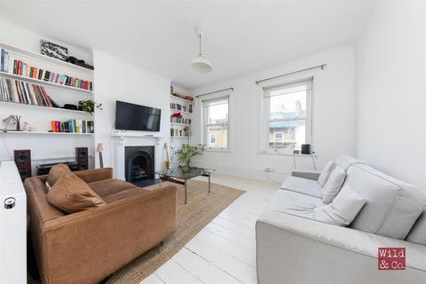 52 Cricketfield Road, London, E5 8NS