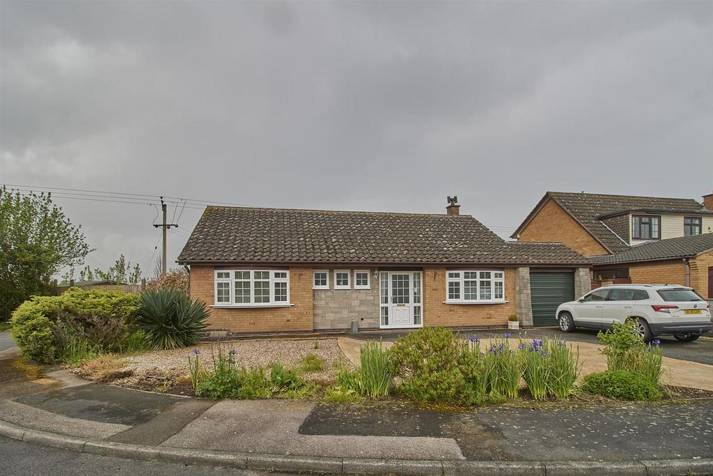 Howe Close, Stoney Stanton 2 bed detached bungalow for sale £375,000