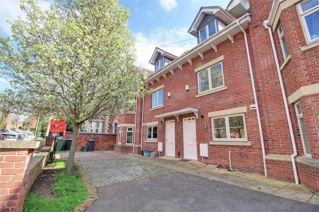 Alexandra Road, Gloucester 4 bed terraced house for sale £290,000