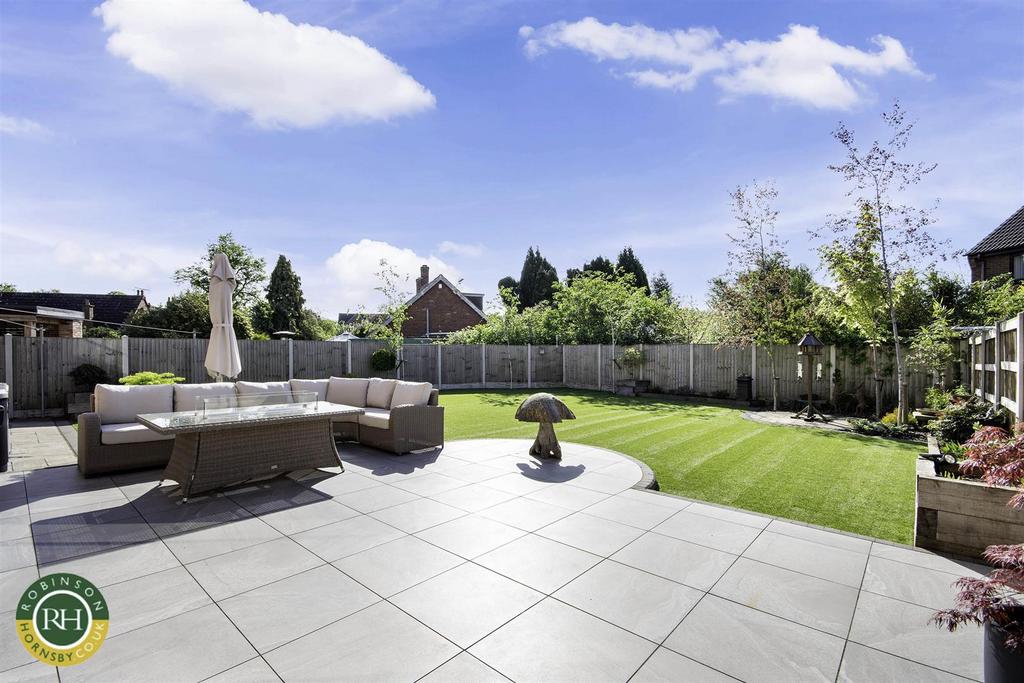 Main Street, Hatfield Woodhouse, Doncaster 5 bed house for sale £580,000