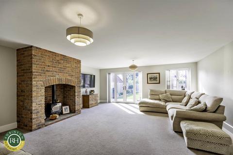 Windfall House Main Street, Hatfield Woodhouse, Doncaster, DN7 6PB