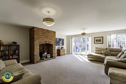 Windfall House Main Street, Hatfield Woodhouse, Doncaster, DN7 6PB