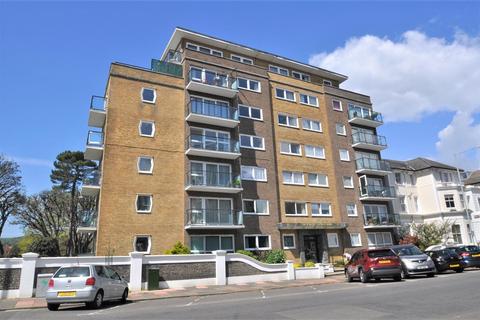 3 bedroom flat for sale, Chiswick Place, West of Town Centre, Eastbourne