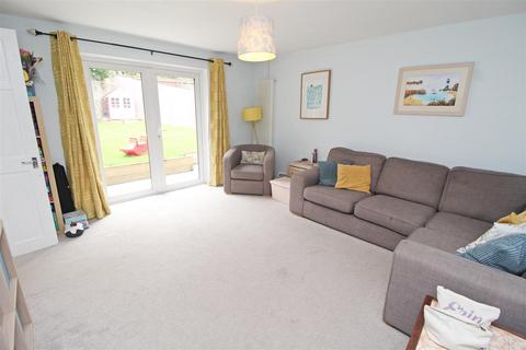 1 Craddocks Close, Bradwell, Milton Keynes, MK13 9DX