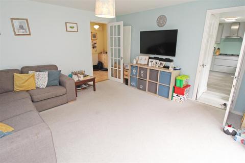 1 Craddocks Close, Bradwell, Milton Keynes, MK13 9DX