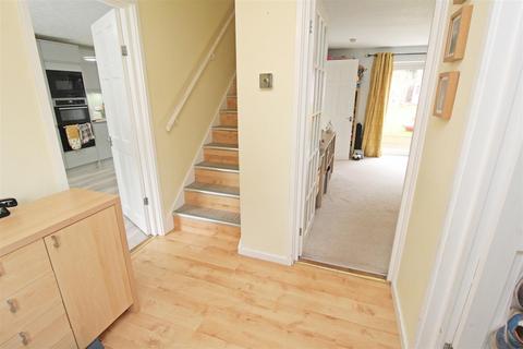 1 Craddocks Close, Bradwell, Milton Keynes, MK13 9DX