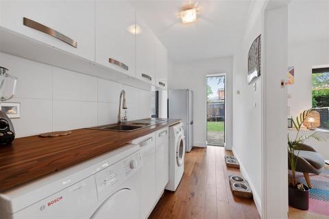 Osborne Cottage Avenue Road, Maidenhead, SL6 1UG
