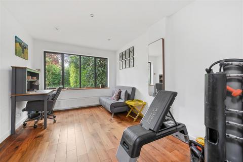 Osborne Cottage Avenue Road, Maidenhead, SL6 1UG