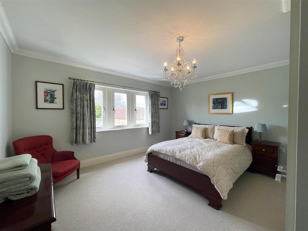 Bedroom 2.JPG