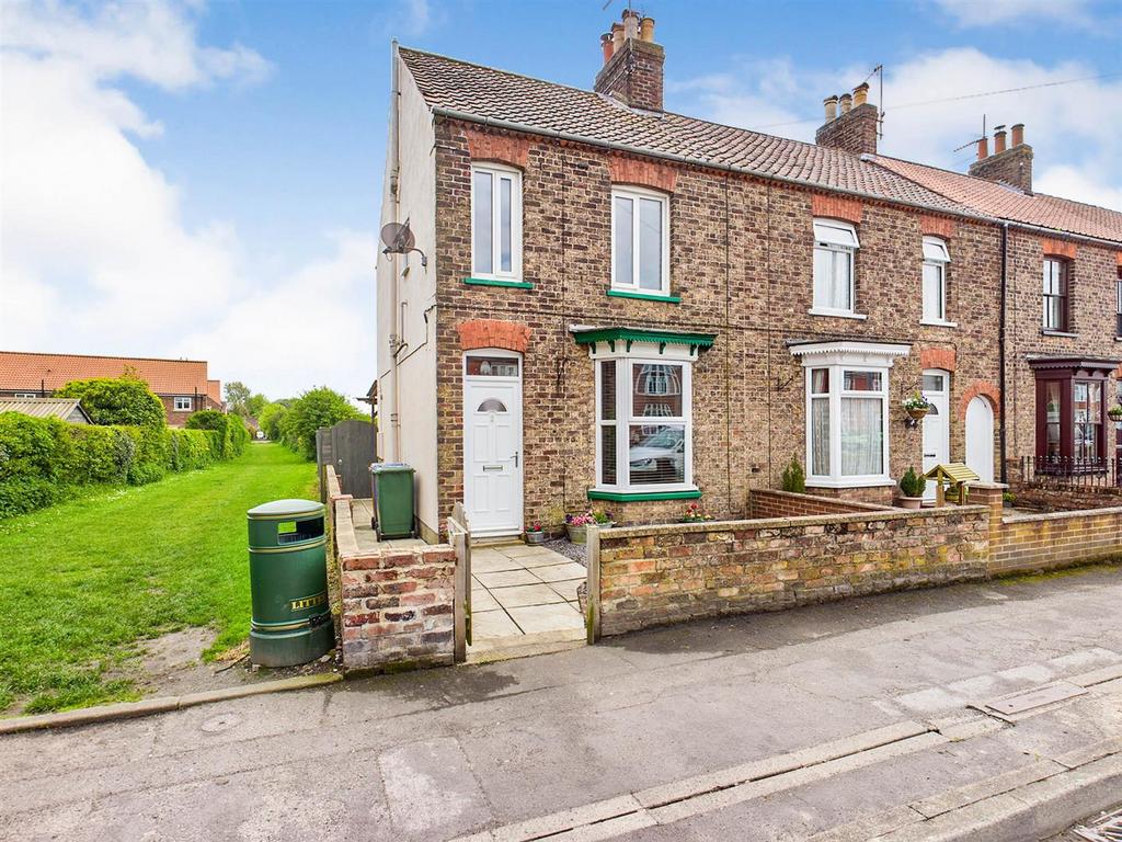 York Road, Driffield 2 bed end of terrace house £180,000