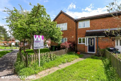 110 Bushbarns, Cheshunt, Waltham Cross, EN7 6EE