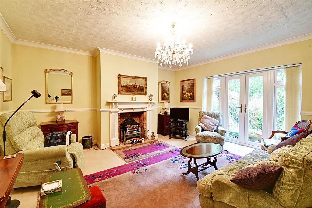 Watton House, Watton At Stone SG14 3 bed semidetached house for sale £625,000