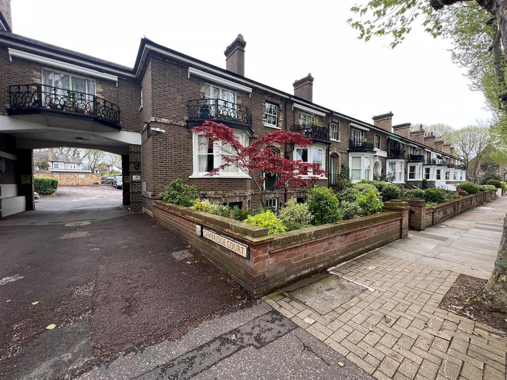 Cambridge Court, Cambridge Road, SouthendOnSea 1 bed retirement