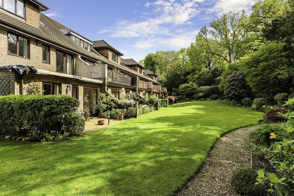 The Avenue, Tadworth 1 bed retirement property £229,500