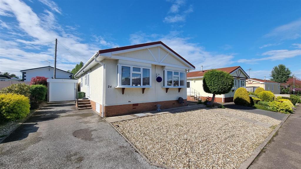 Chapel Lane, Wythall, Birmingham 2 bed park home for sale £200,000