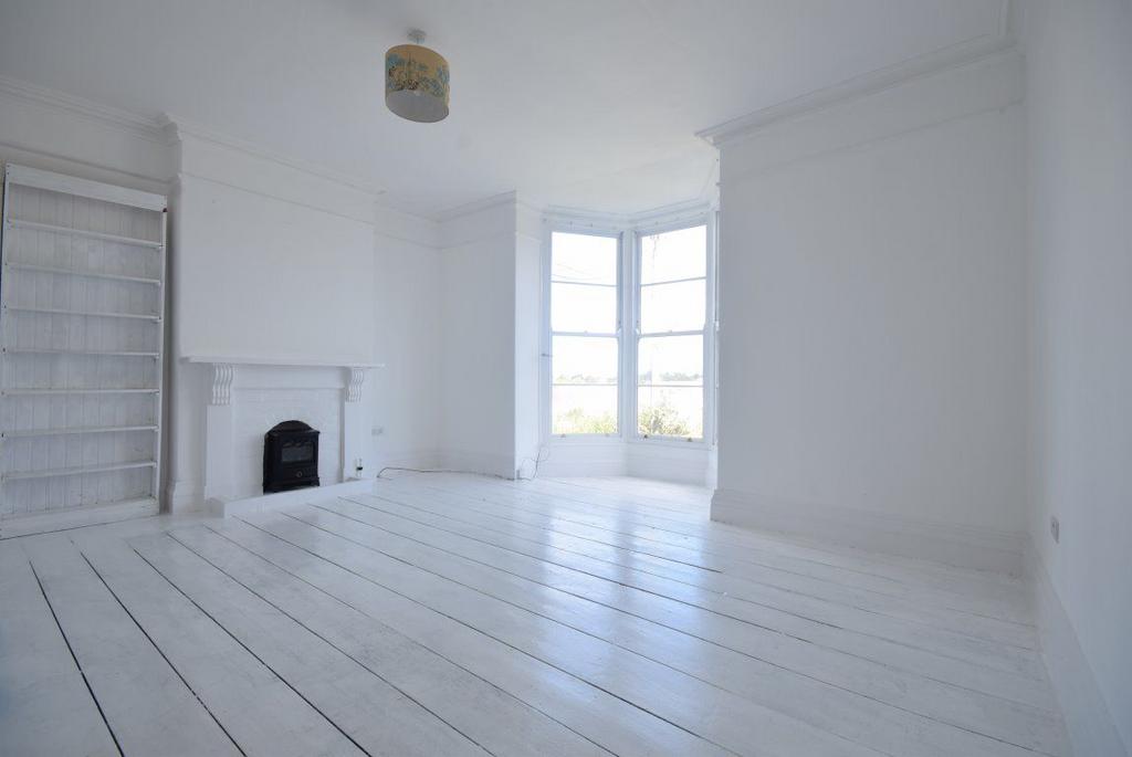 Lansdown Terrace, Bideford 4 bed £850 pcm (£196 pw)