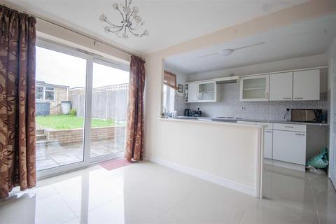 133 Robin Way, Chelmsford, CM2 8AU
