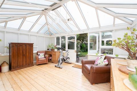 59 Elers Road, London, W13 9QB