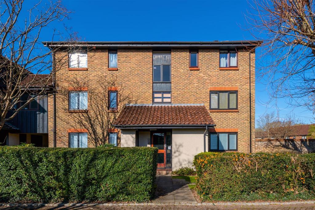 Rickwood, Horley Studio £825 pcm (£190 pw)