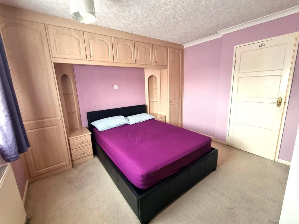 BEDROOM ONE.jpg
