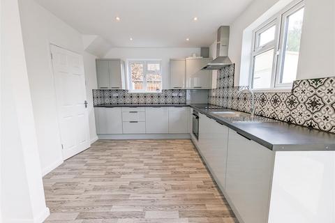 270 Blenheim Chase, Leigh-on-sea, SS9 3HQ