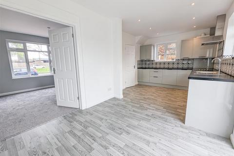 270 Blenheim Chase, Leigh-on-sea, SS9 3HQ