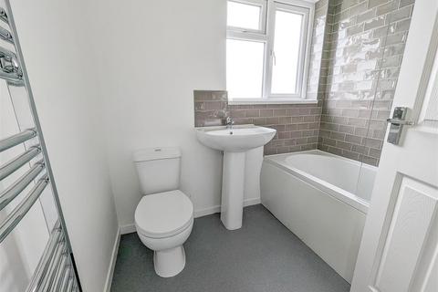 270 Blenheim Chase, Leigh-on-sea, SS9 3HQ