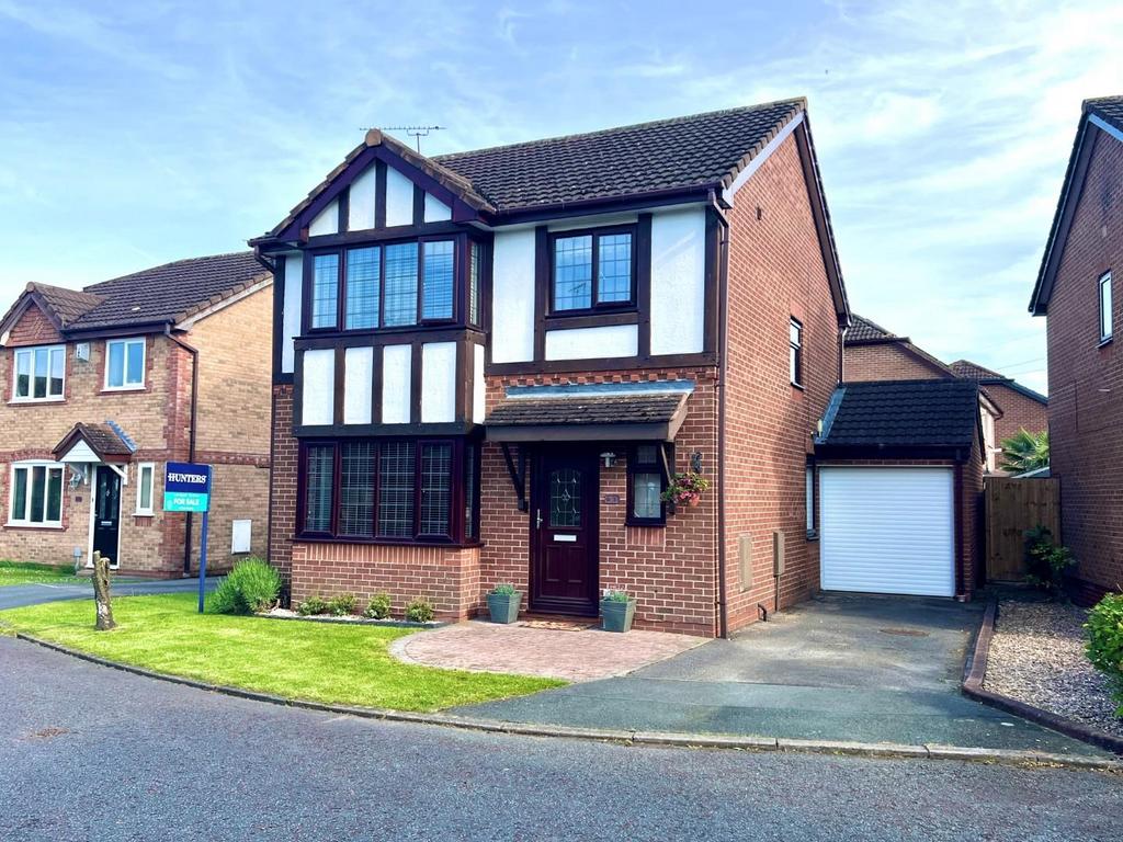 Oakwood Close, Great Sutton, Ellesmere Port 4 bed house for sale £345,000
