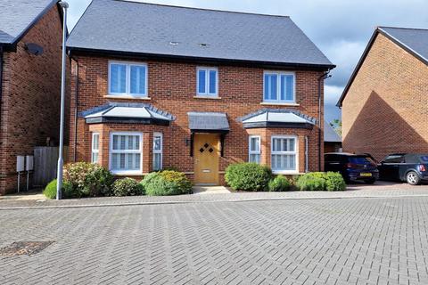 8 Clos Ray Powell, Pencoed, Bridgend, CF35 5JA