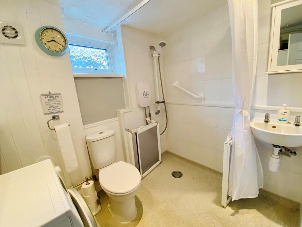 Wet Room.jpg