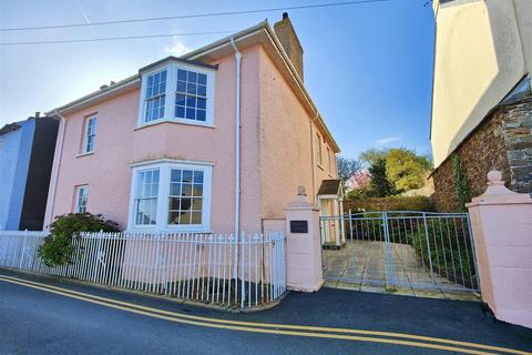 5 bedroom detached house for sale - Court House, Tower Hill, Fishguard