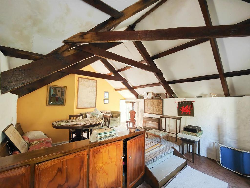 Sitting/Dining Room
