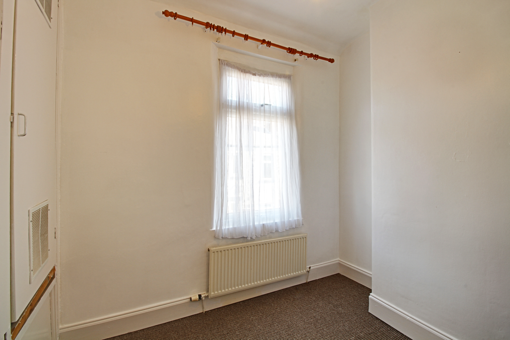 Bedroom 2 (Double)