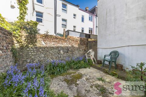 4 bedroom terraced house to rent, Bute Street, Brighton