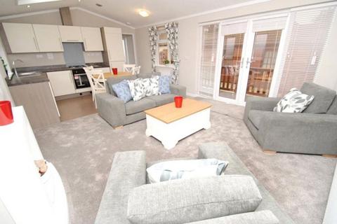 1 bedroom lodge for sale, One Bed Southwold Lodge  The Retreat Lodges, Upminster RM14
