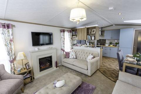 2 bedroom lodge for sale, Thriftwood Country Park, Plaxdale Green Road TN15